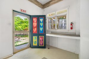 FEATHERS Guesthouse – on 4 Parcels – Great OPPORTUNITY with Financing