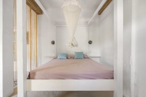 FEATHERS Guesthouse – on 4 Parcels – Great OPPORTUNITY with Financing
