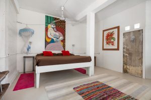 FEATHERS Guesthouse – on 4 Parcels – Great OPPORTUNITY with Financing