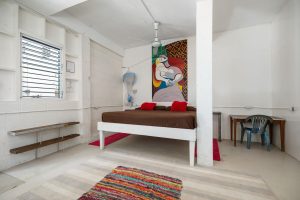 FEATHERS Guesthouse – on 4 Parcels – Great OPPORTUNITY with Financing