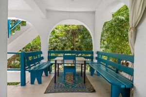 FEATHERS Guesthouse – on 4 Parcels – Great OPPORTUNITY with Financing