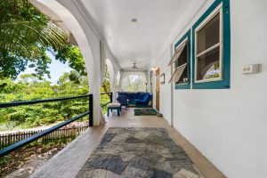 FEATHERS Guesthouse – on 4 Parcels – Great OPPORTUNITY with Financing