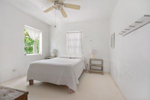 FEATHERS Guesthouse – on 4 Parcels – Great OPPORTUNITY with Financing