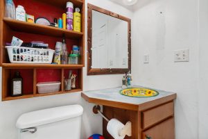 FEATHERS Guesthouse – on 4 Parcels – Great OPPORTUNITY with Financing