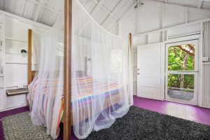 FEATHERS Guesthouse – on 4 Parcels – Great OPPORTUNITY with Financing