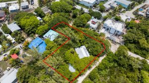FEATHERS Guesthouse – on 4 Parcels – Great OPPORTUNITY with Financing
