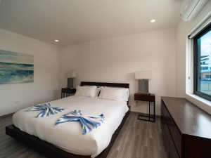 Blu Zen – Unit #A2S