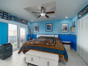 Coconuts Blue at Coconuts Caribe