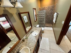 Spacious 1 Bedroom Condo Minutes from Secret Beach! WhatsApp +501.610.2731