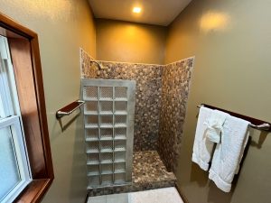 Spacious 1 Bedroom Condo Minutes from Secret Beach! WhatsApp +501.610.2731