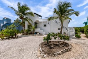 Modern Waterfront Villa 3B-2B – with Complete Remodel!