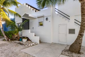 Modern Waterfront Villa 3B-2B – with Complete Remodel!