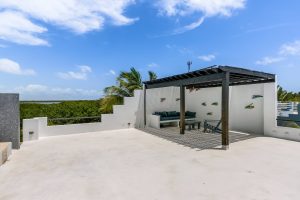 Modern Waterfront Villa 3B-2B – with Complete Remodel!