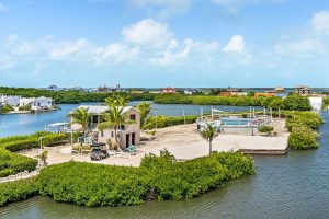 Modern Waterfront Villa 3B-2B – with Complete Remodel!