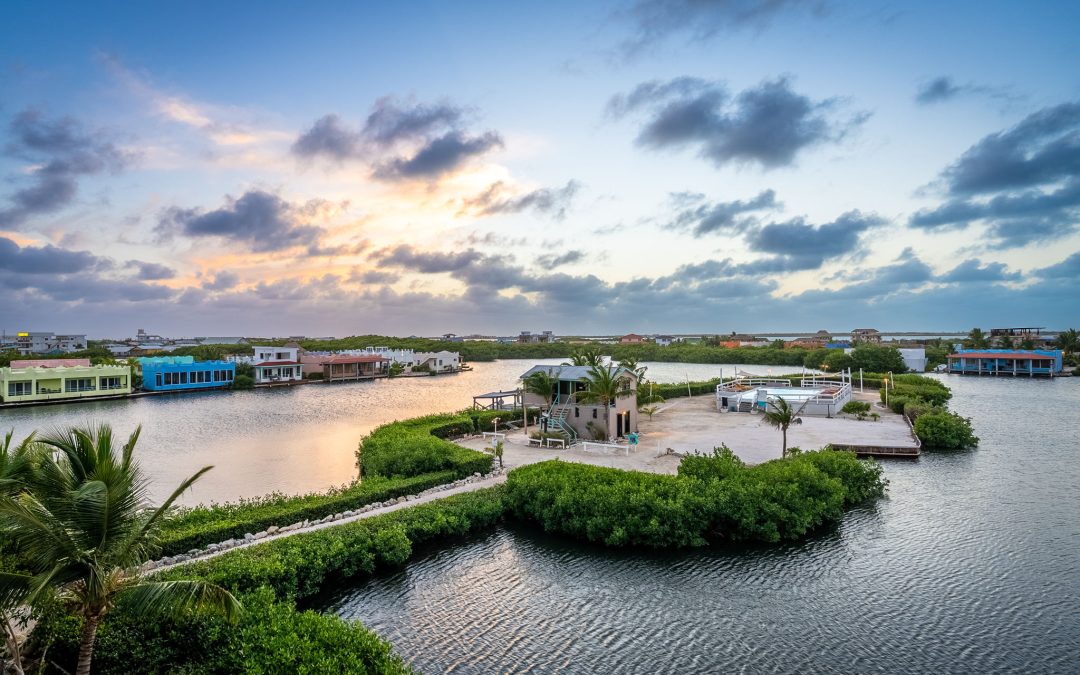 RENT: Waterfront Condo 2B 2B Pool