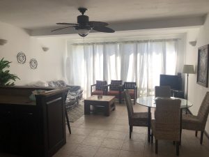 Royal Palms Condo – 2 Bed 1 Bath