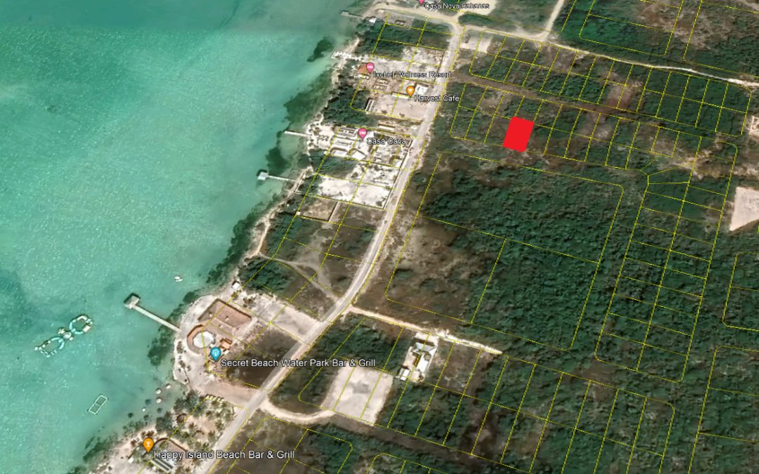 Great Vacant Lot in the Heart of Secret Beach