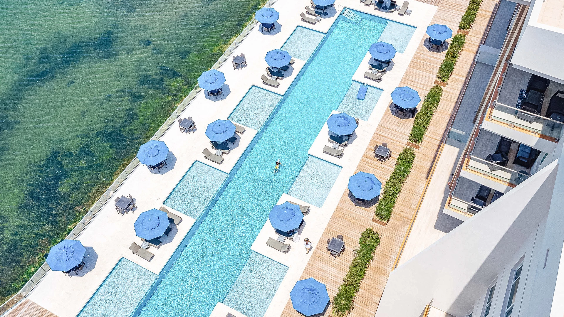 Sunset Caribe 1 Bedroom Loft – 1 of a Kind !