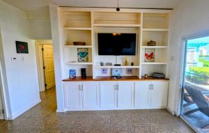 Beautifully Renovated 3-Bedroom Waterfront Home Minutes from San Pedro!