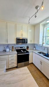 Beautifully Renovated 3-Bedroom Waterfront Home Minutes from San Pedro!